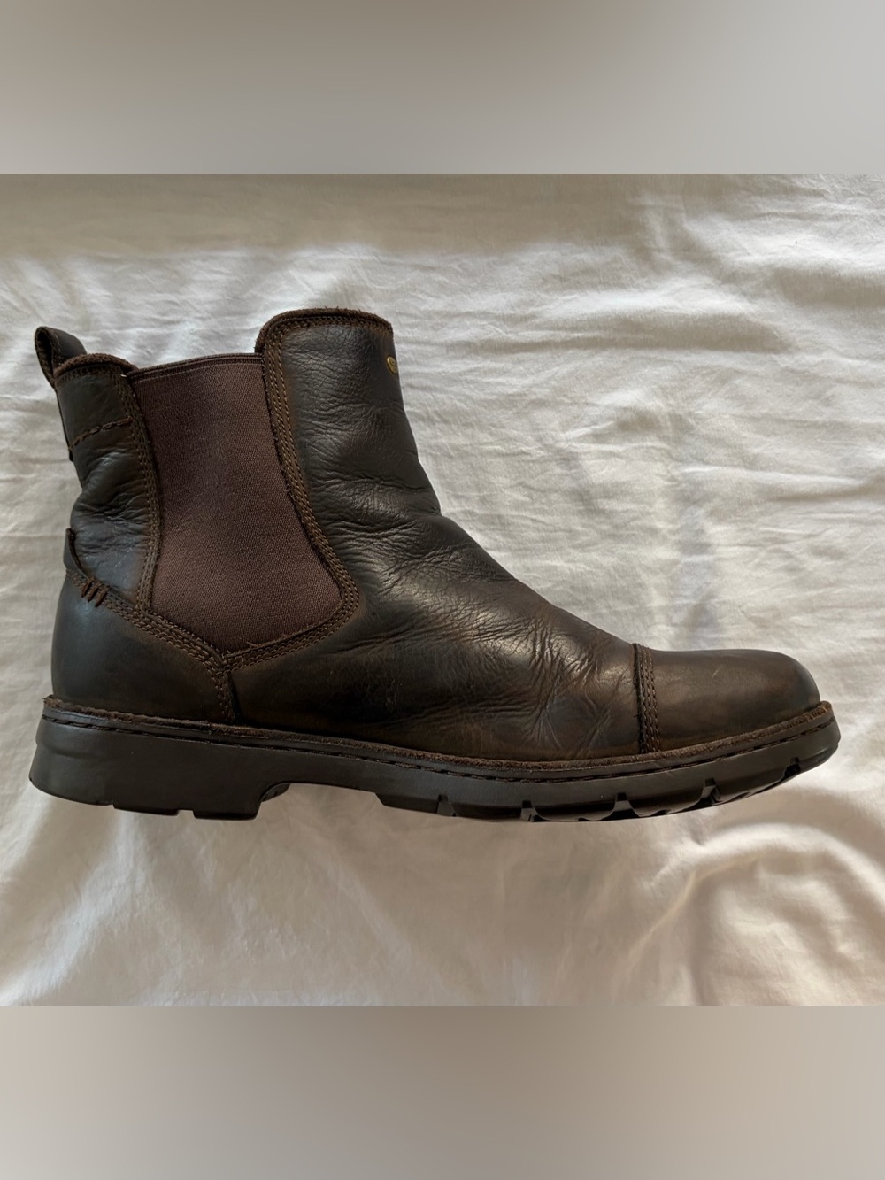 UGG Men's Dark Brown Leather Chukka Boot Sz 9